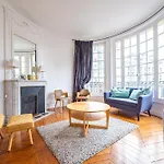 Appartement Gustave Eiffel - *