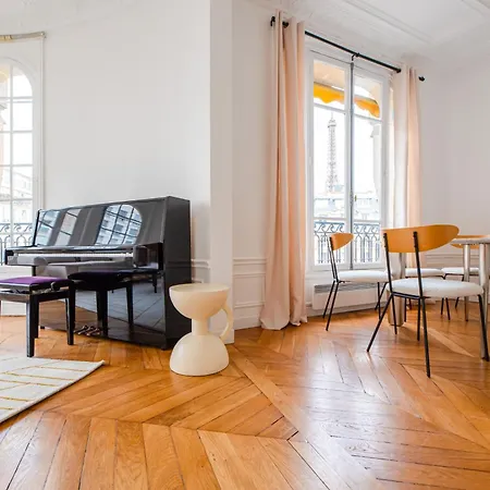 Gustave Eiffel - * פריז