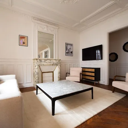 Gustave Eiffel - * باريس